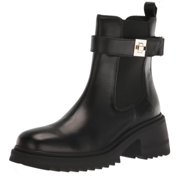 NWOT Steve Madden Gates Ankle Boots - Picture 1 of 16